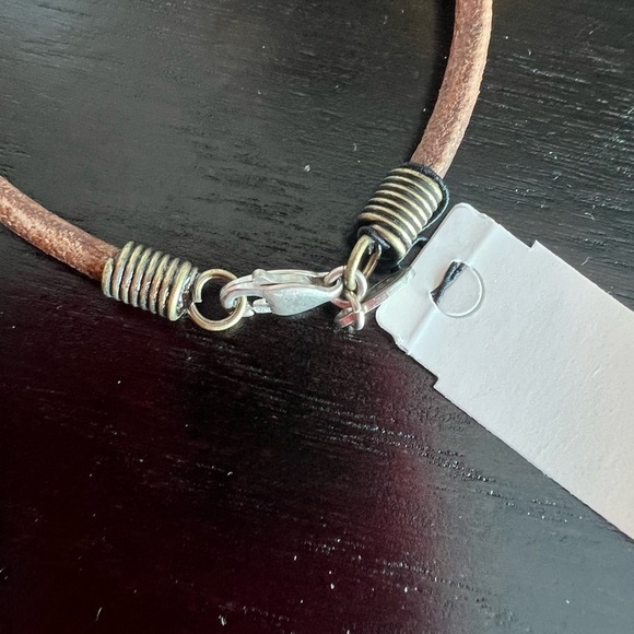 NWT Peyote Bird Silver Charm Brown and Pink Leather Bracelet with Heart Charm - Picture 4 of 11